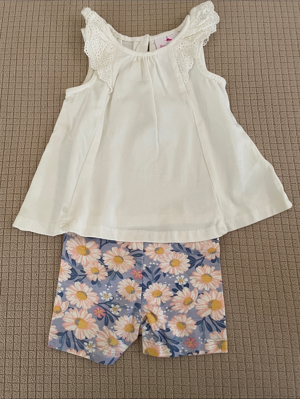 Tommy Bahama Top w/ Blue Floral Daisy Shorts Matching Set 12 Mo.